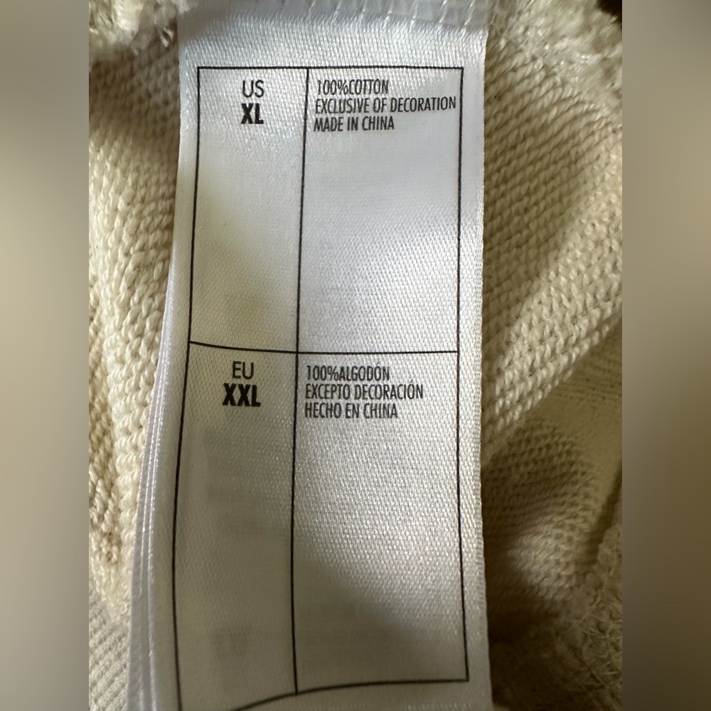 The Lion King Embossed Graphic Sweatshirt Oatmeal Heather Crewneck unisex sz XL - Picture 9 of 11